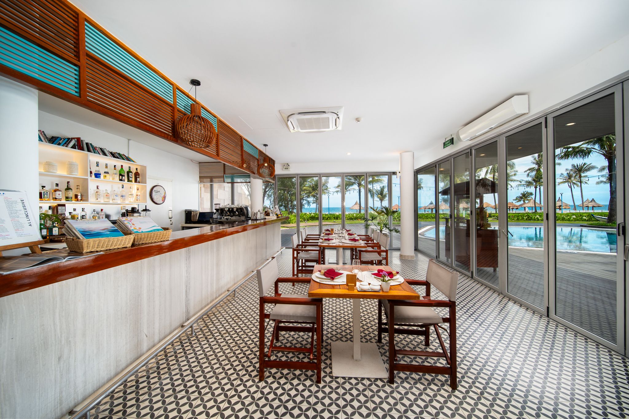 Ola Beach Club