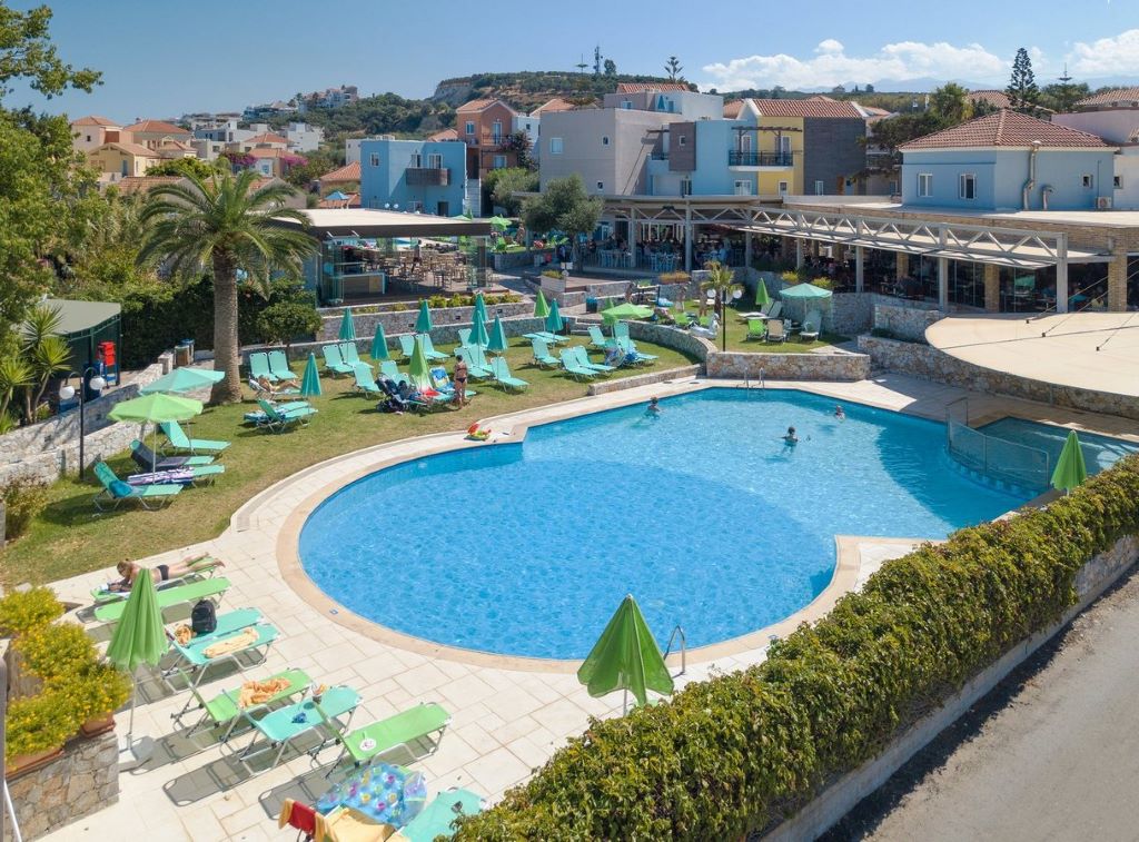 11iolida POOL-1-DRONE.jpg