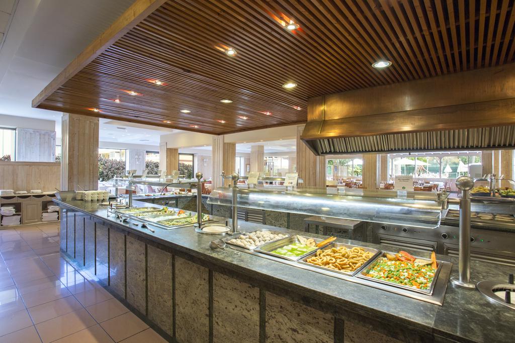 MAIN RESTAURANT