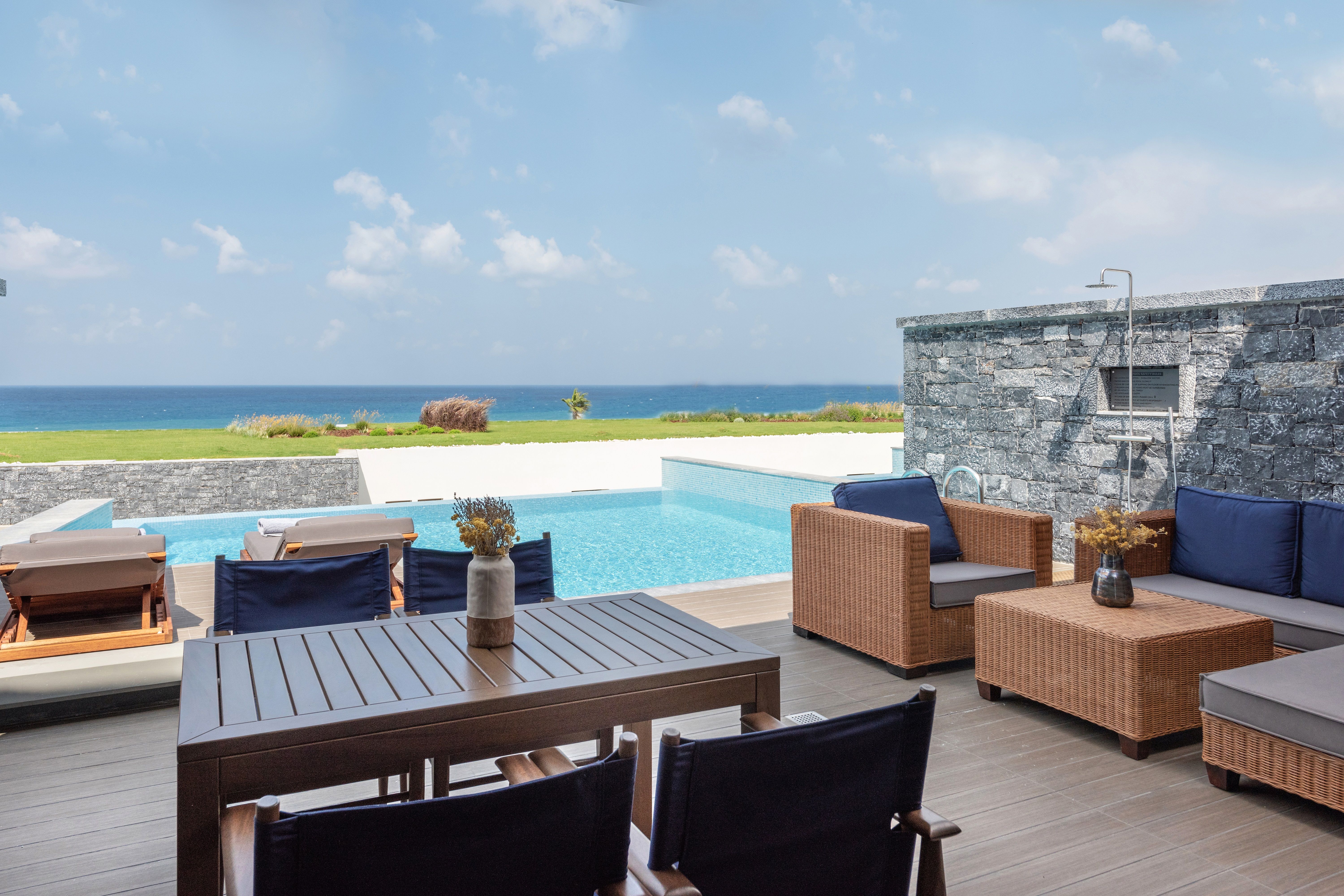 Ambassador Wellbeing Suite Sea View with private heated pool SoulSteam or SoulSauna and gym