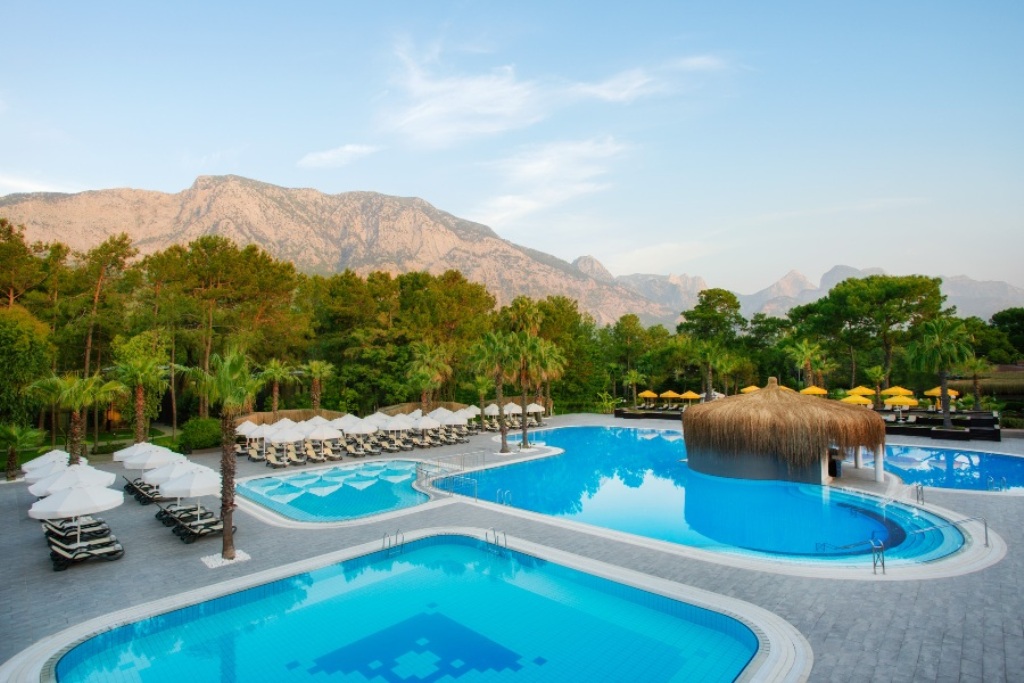 Piscina deschisă