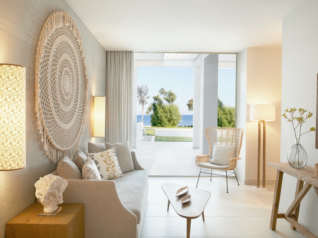 Deluxe One Bedroom Bungalow Suite Beachfront