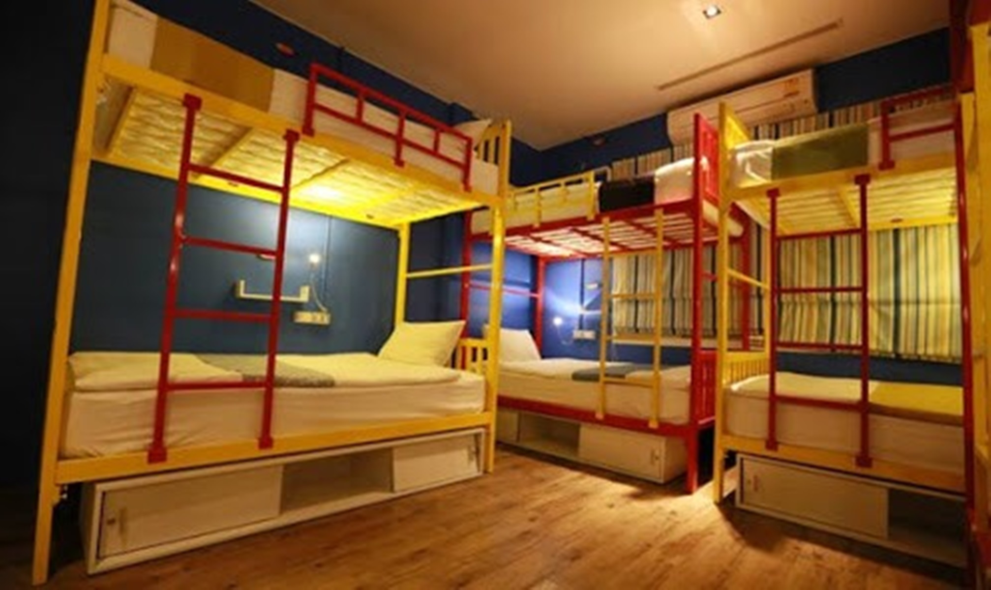 Share Dorm Lady