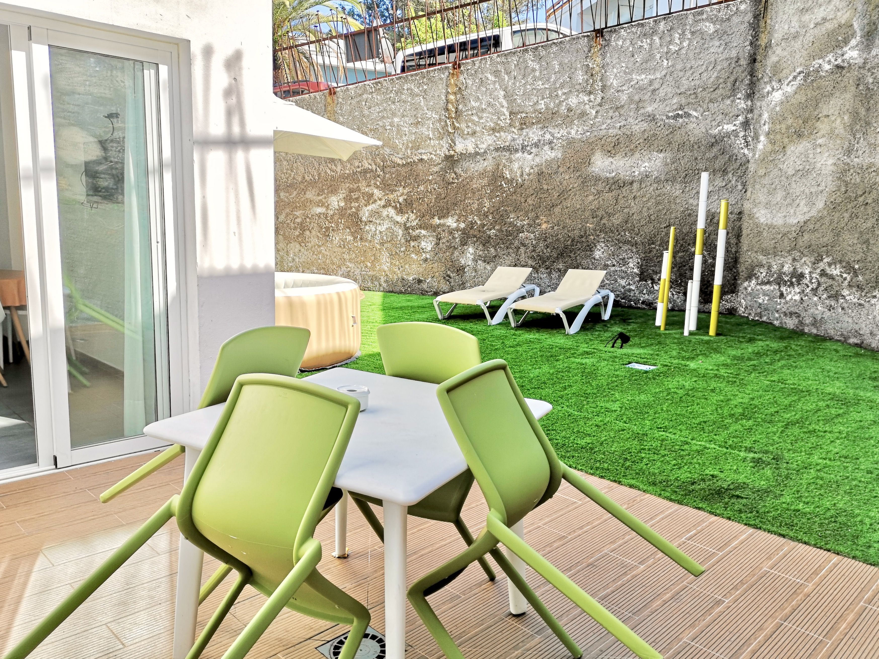 APARTMENT WITH TERRACE