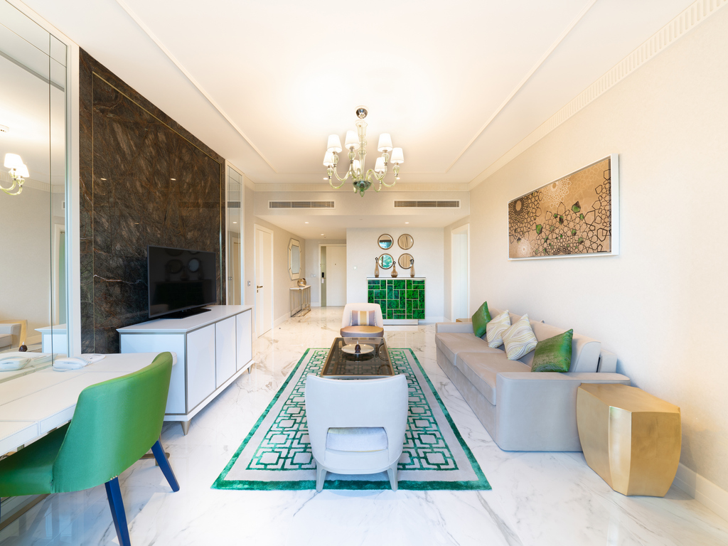 One Bedroom Suite Pool Access 