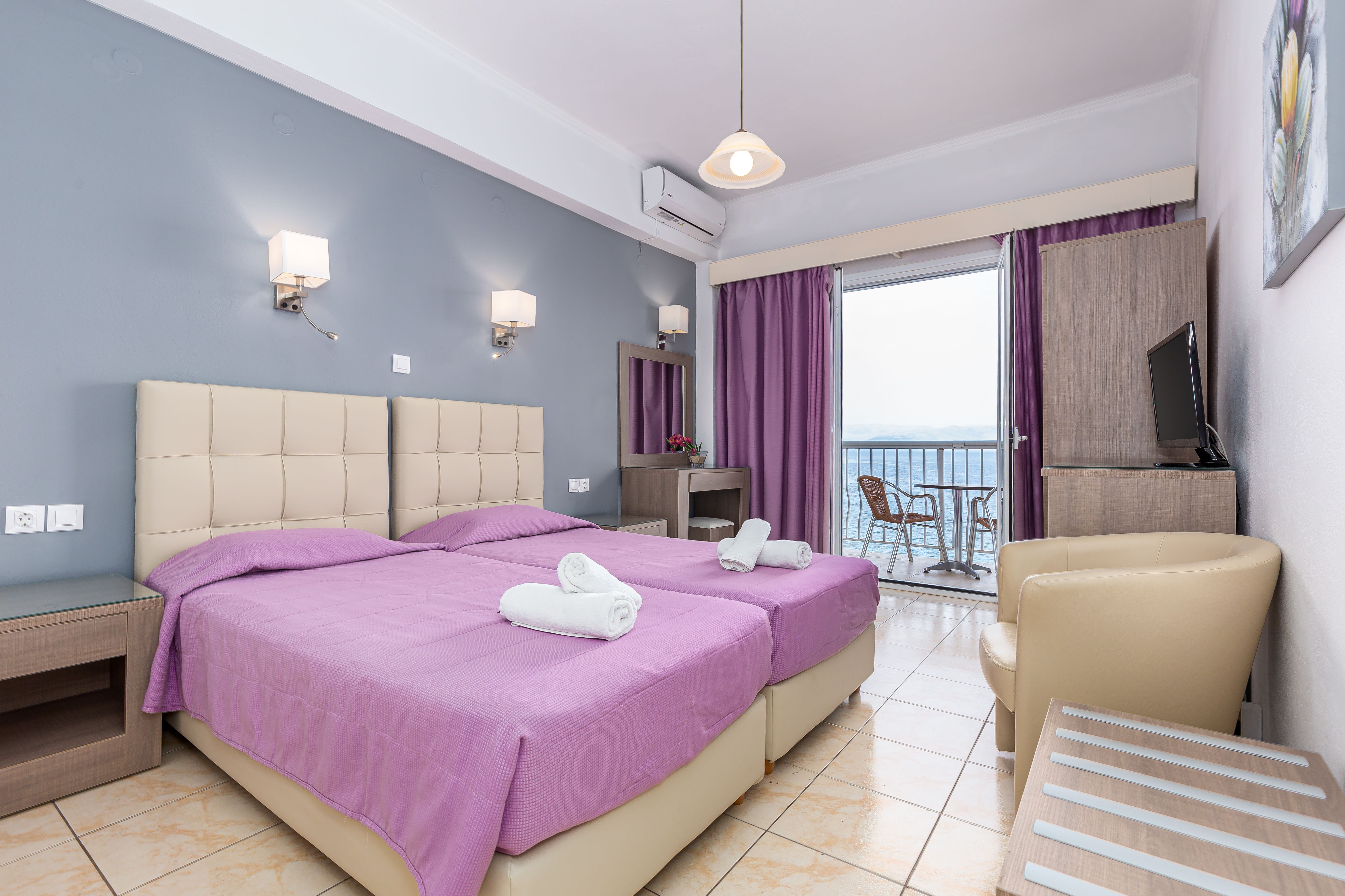 Twin room main building sea view