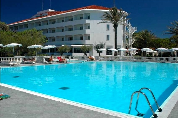 Sorrento, Hotel Domizia Palace, piscina exterioara.jpg