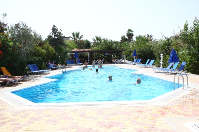 Swimming Pool (1).JPG