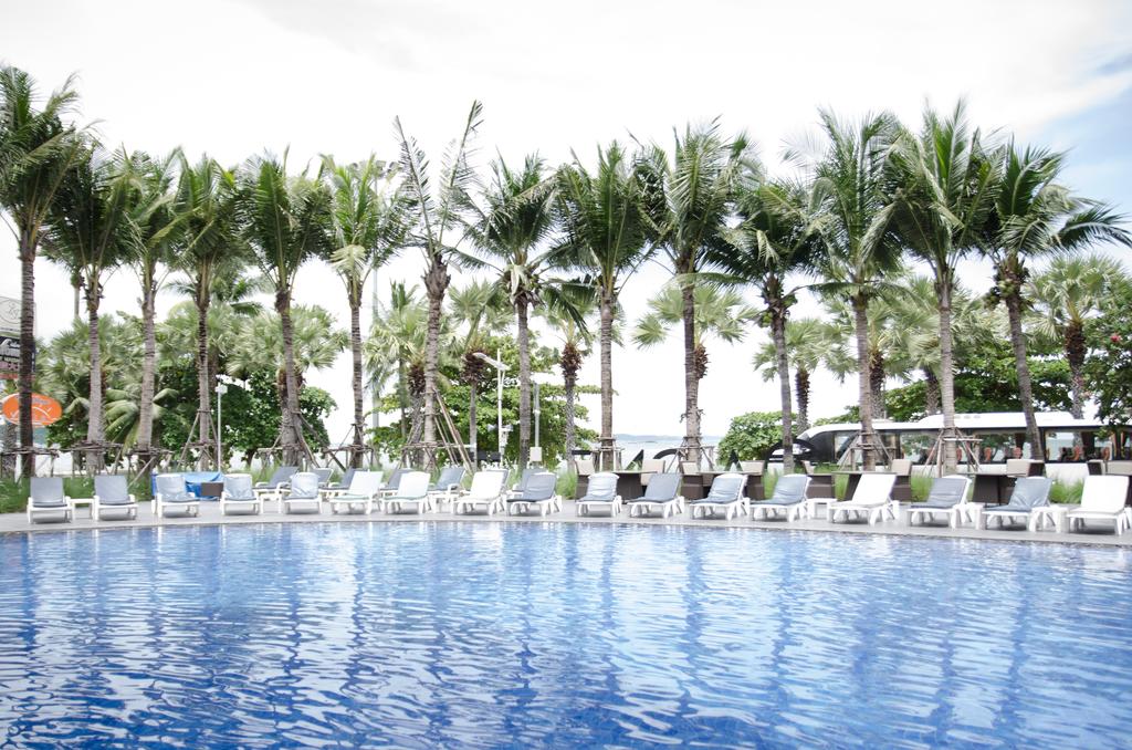 Piscina deschisă