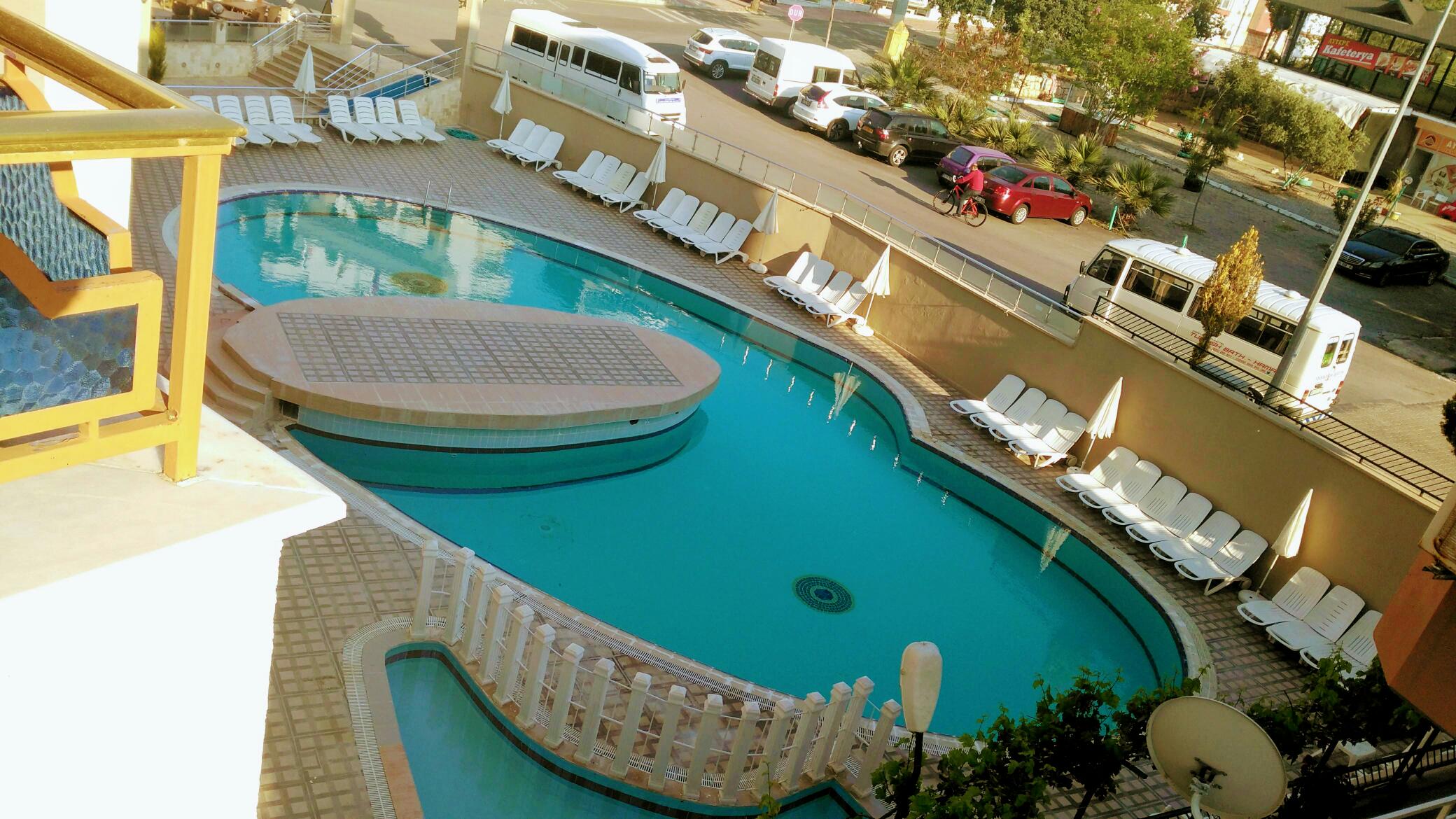 Piscina deschisă