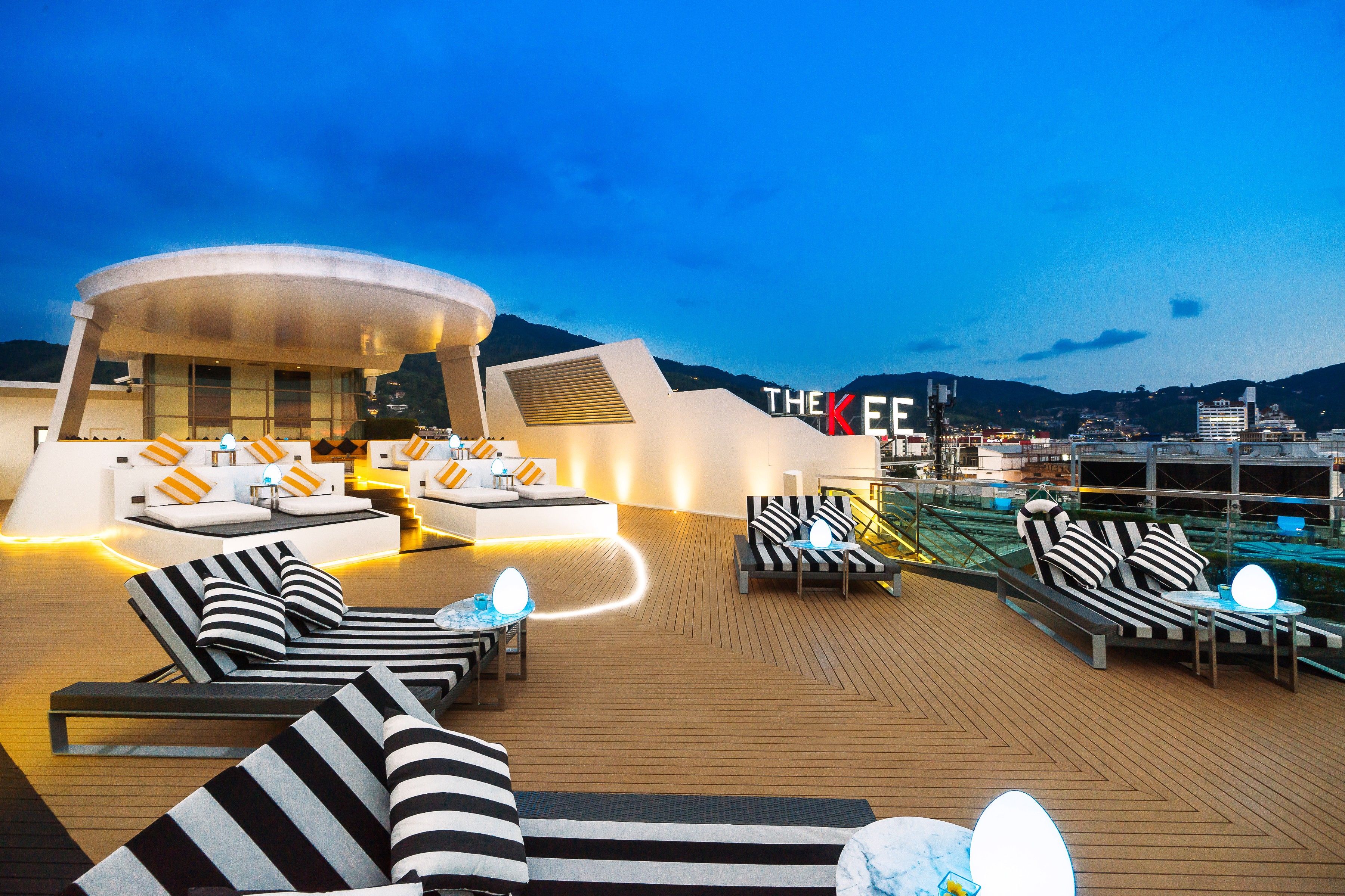 KEE Sky Lounge