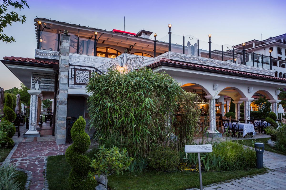 Dolphin Restaurant