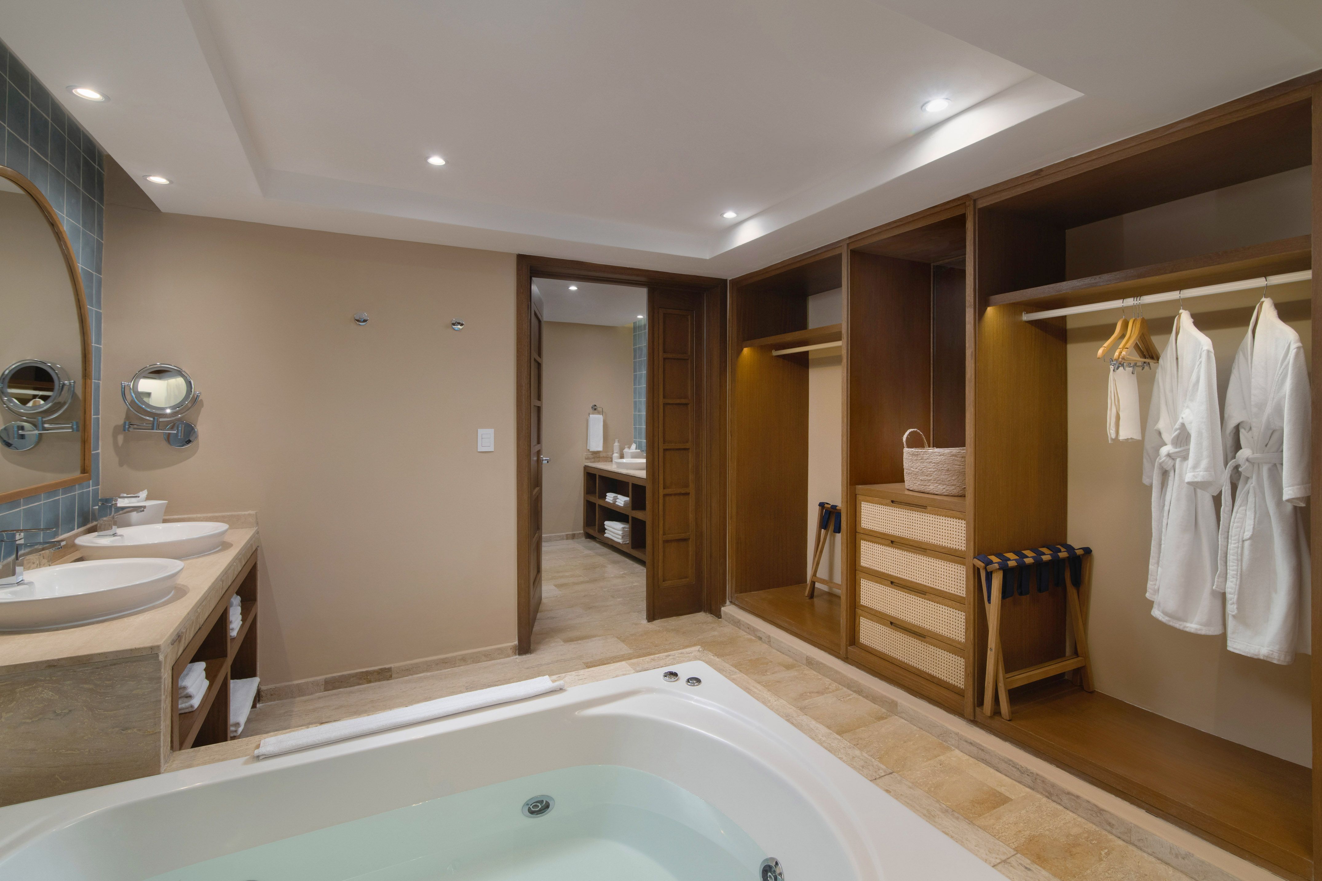 MASTER SUITE ZEL SWIM-UP 