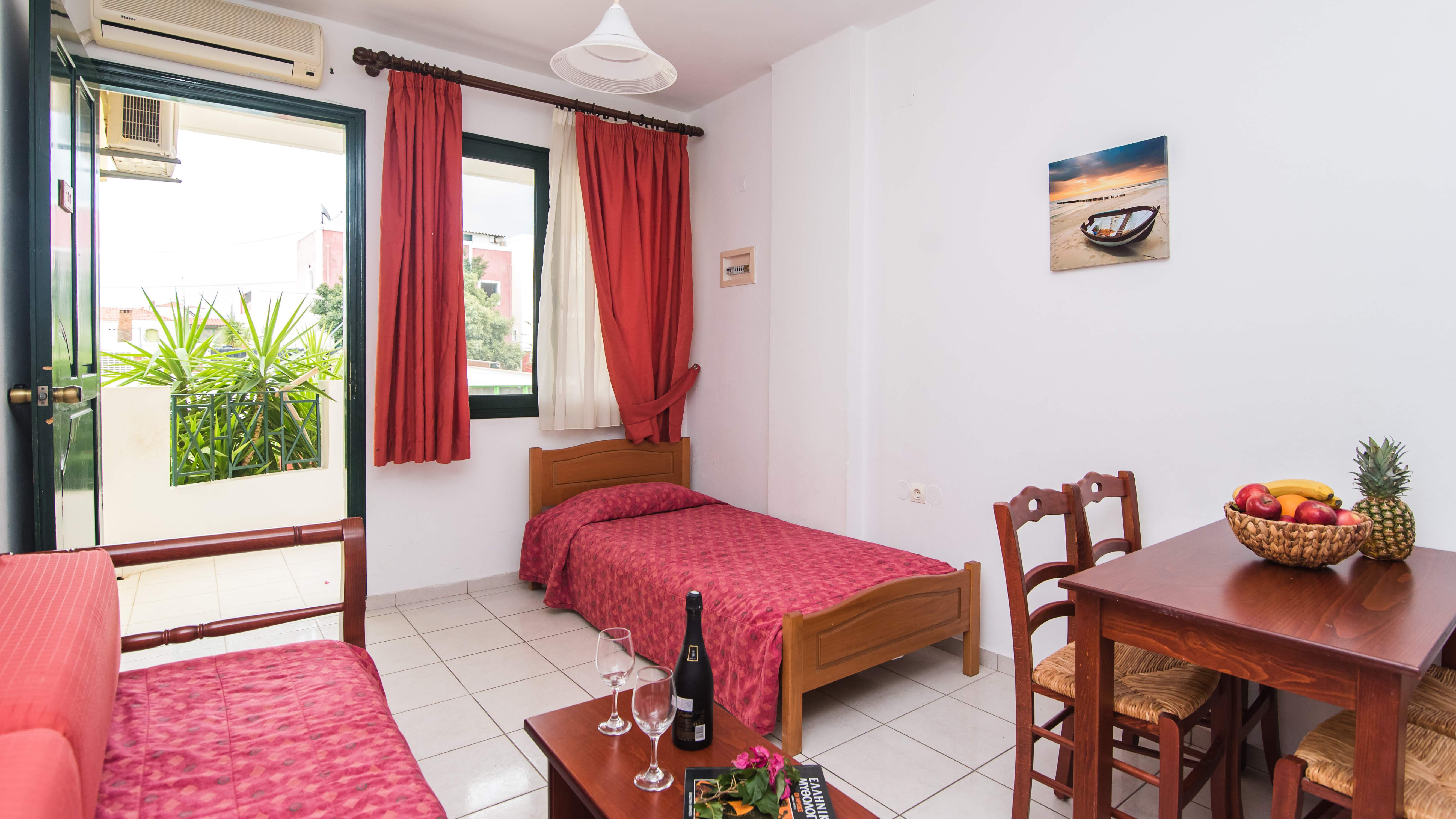 ONE BEDROOM APARTMENT GARDEN VIEW OR SIDE SEA VIEW 4 PAX