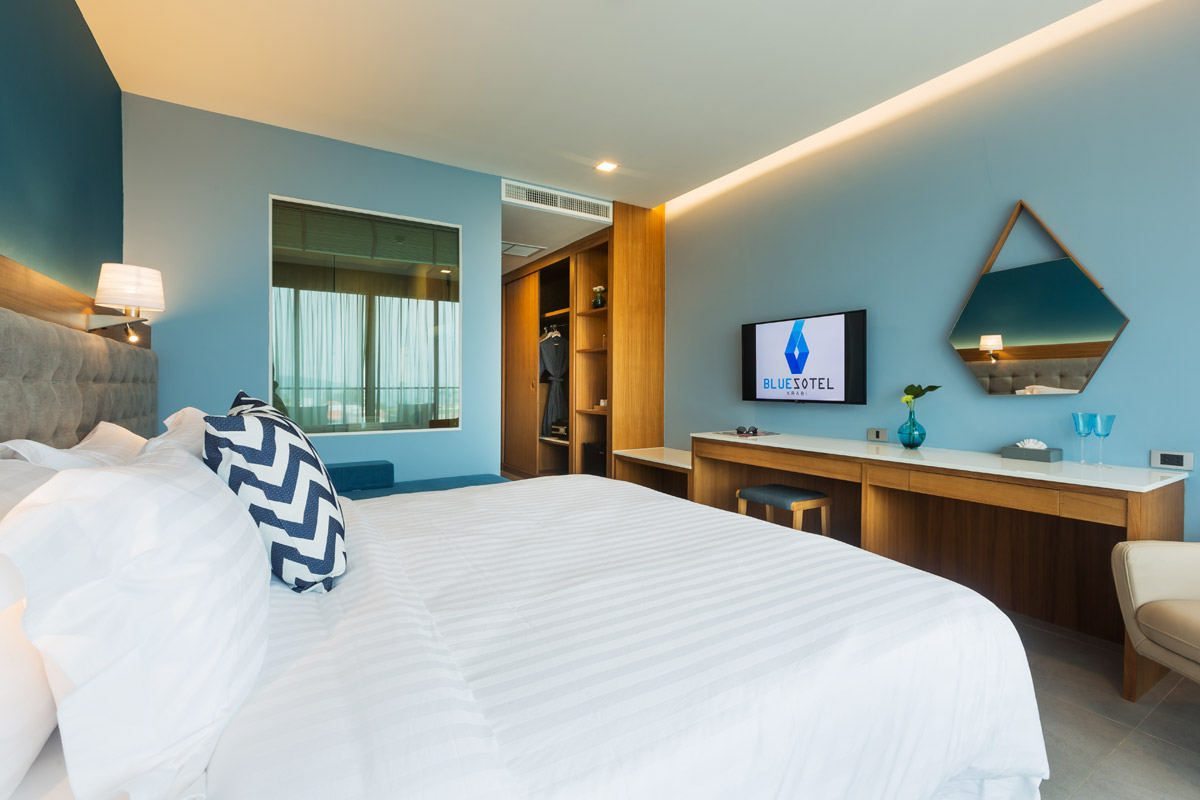 Deluxe Pool Facing Room