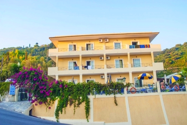 Corfu, Hotel Alonakia, exterior.jpg