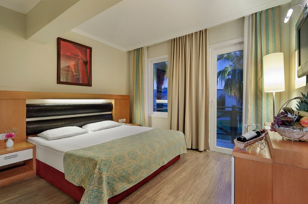 crystal-flora-beach-resort-164.jpg