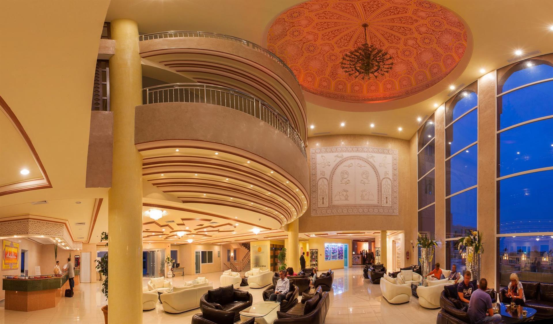 LOBBY BAR