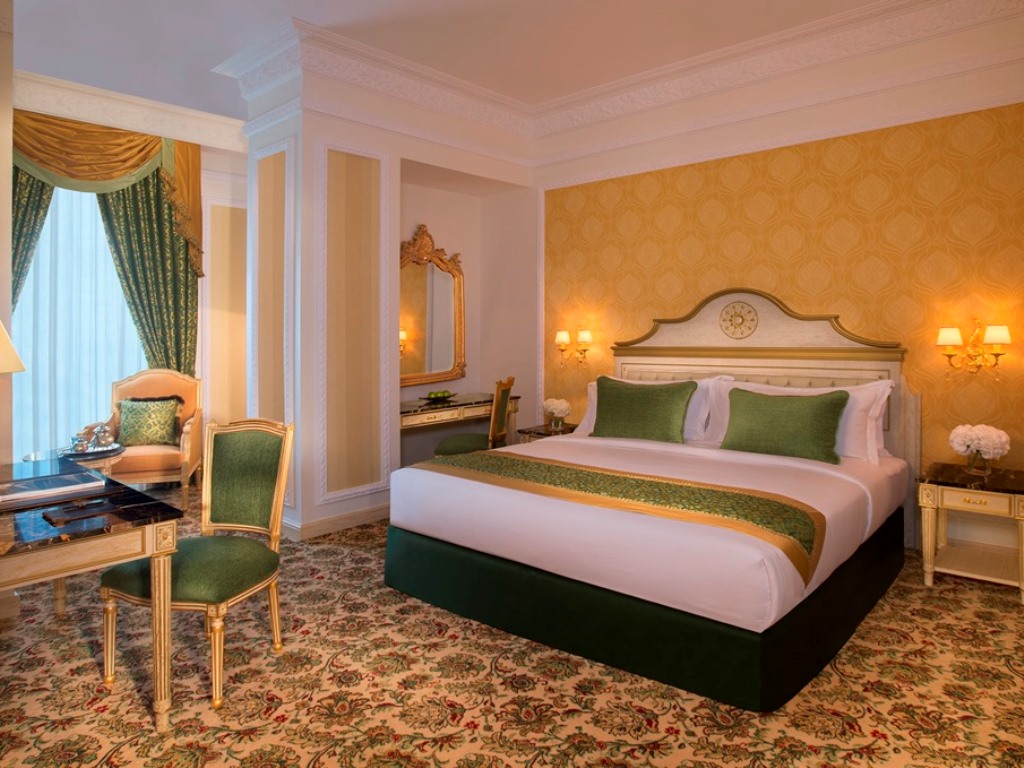Grand Deluxe Room