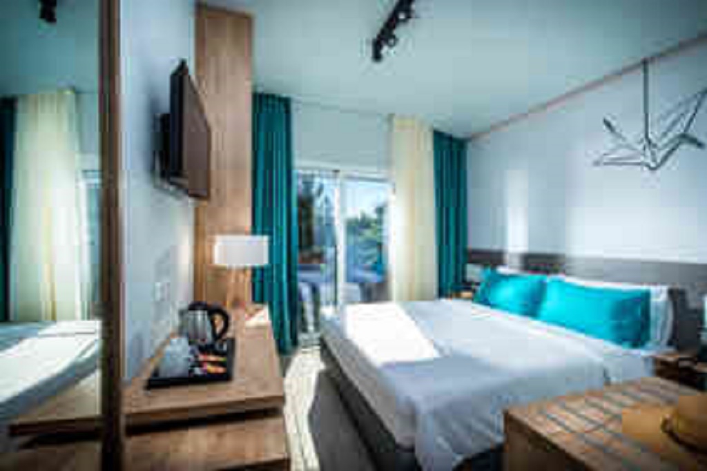 DOUBLE STANDARD ROOM