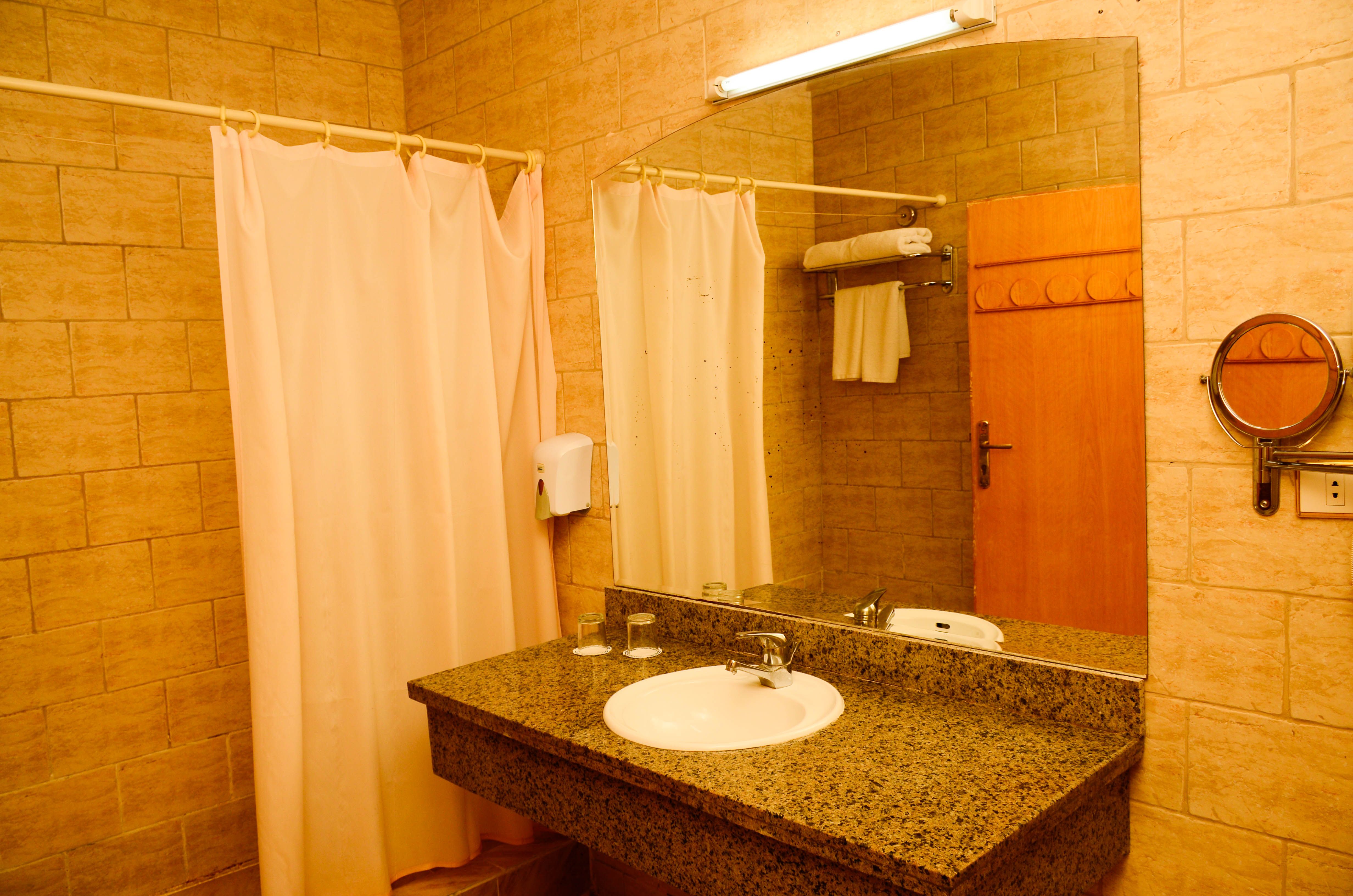 BASIC STANDARD ROOM 