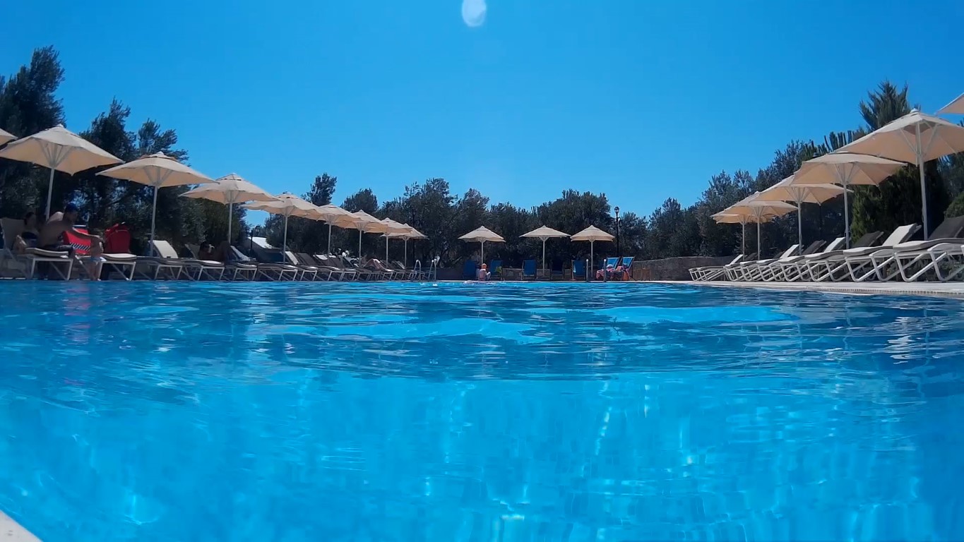 Piscina deschisă