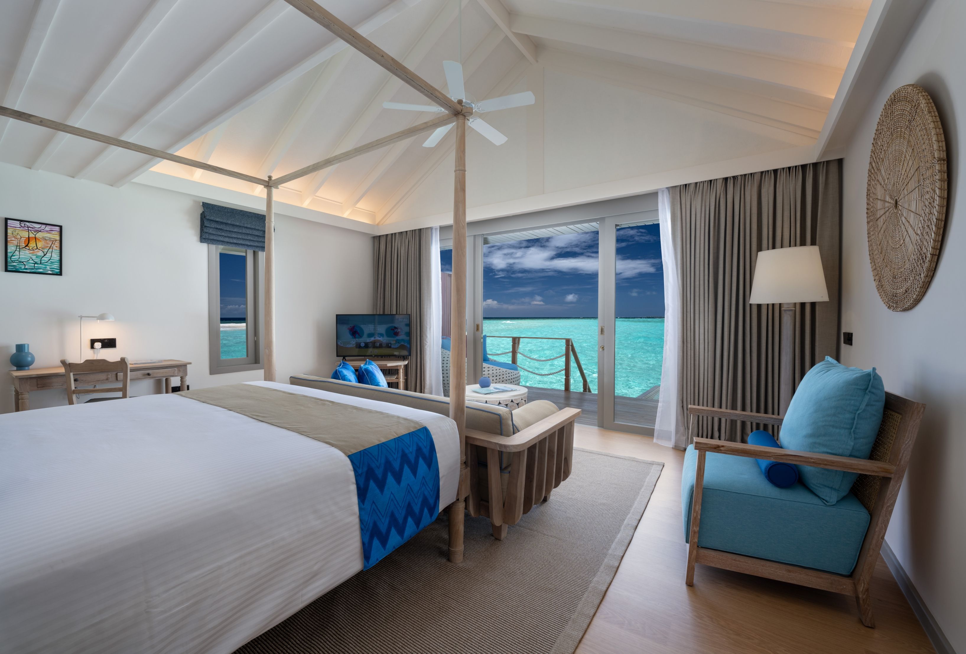 LAGOON VILLA