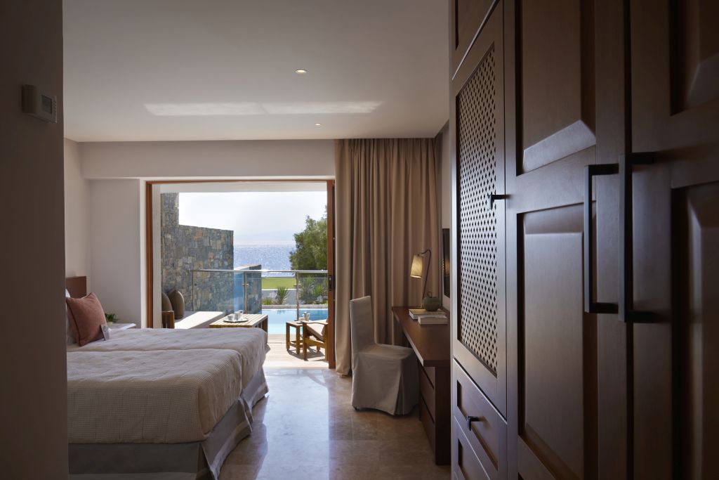 Peninsula Collection Two-Bedroom Suite with individual pool