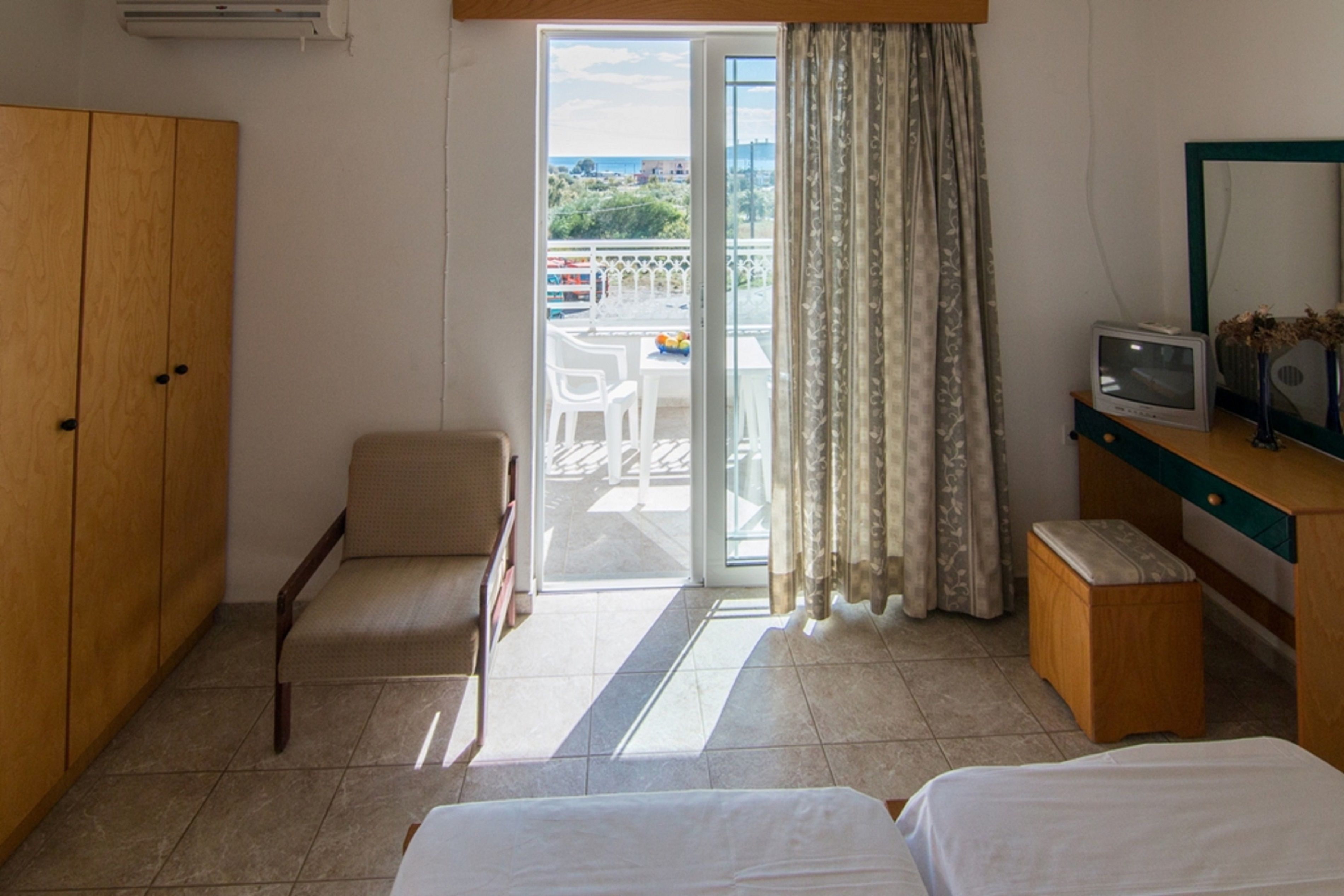 Studio Balcony or Terrace