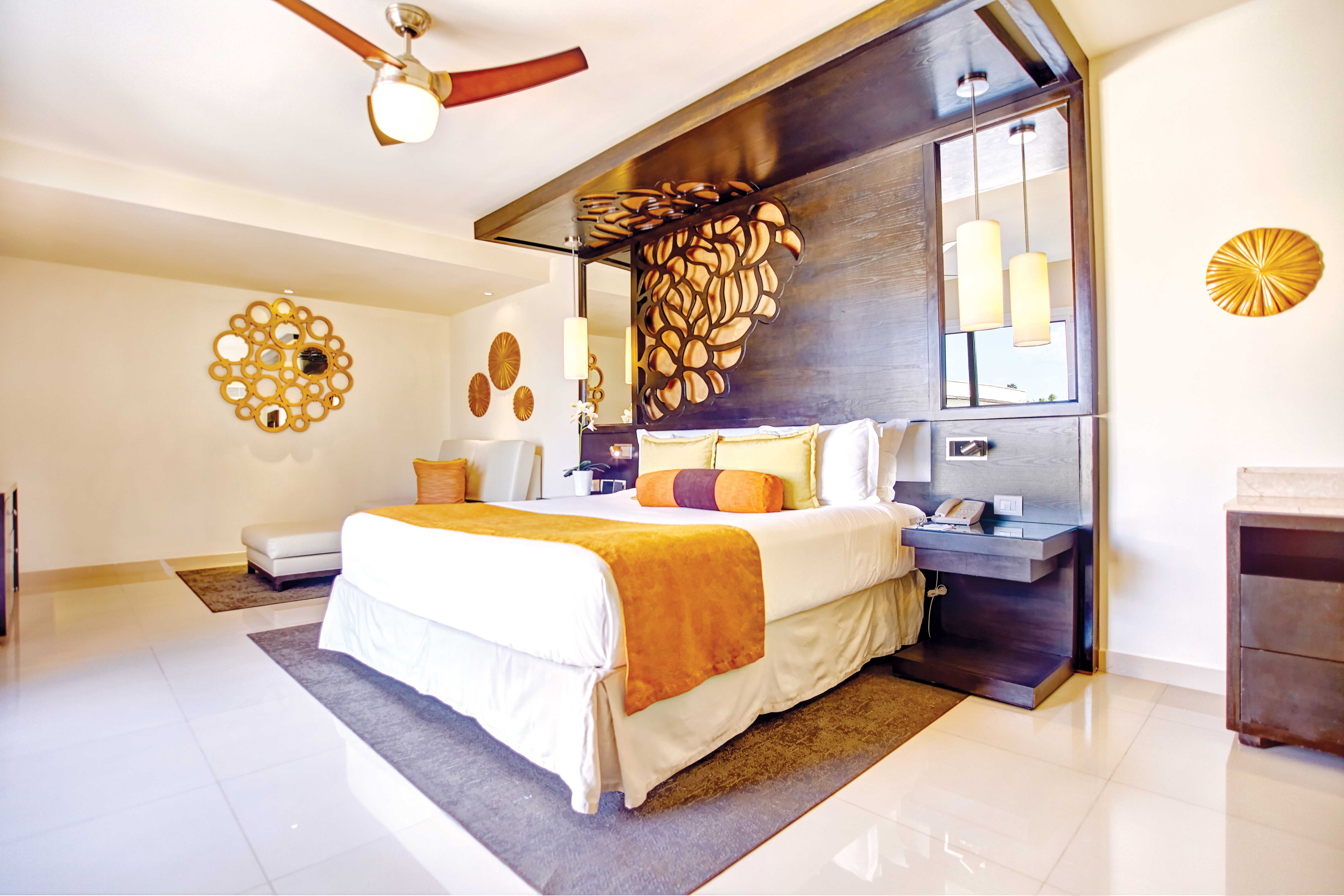 HONEYMOON JACUZZI SUITE DIAMOND CLUB