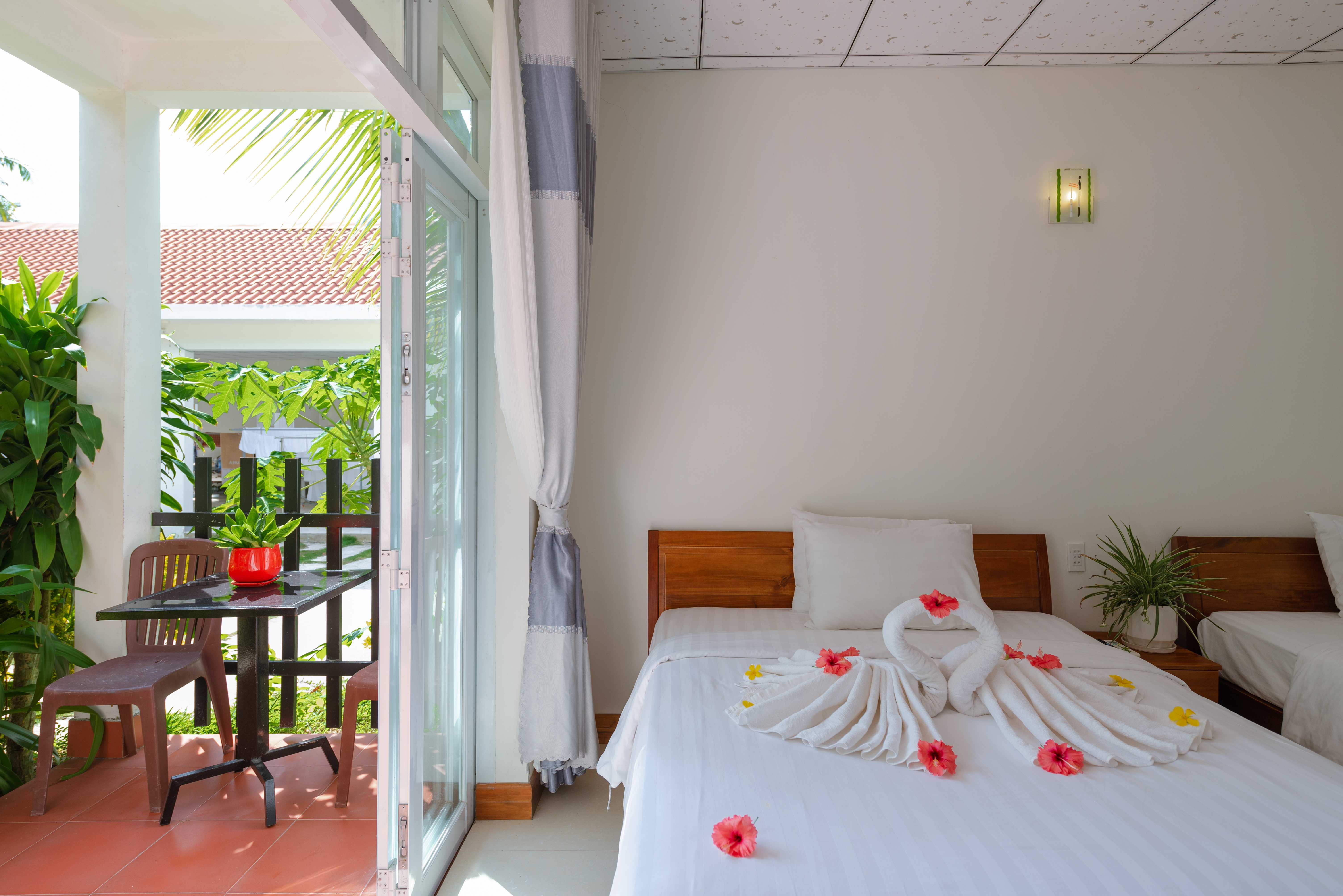 DELUXE FAMILY BUNGALOW WITH TERRACE