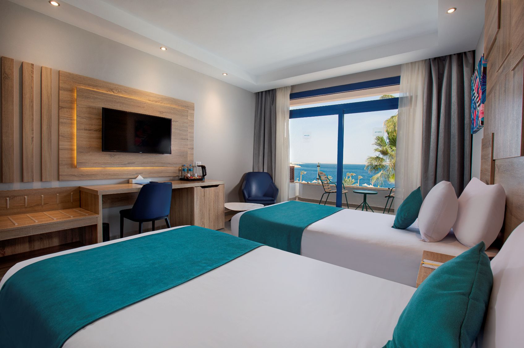 PREMIUM ROOM (GARDEN / SEA VIEW)