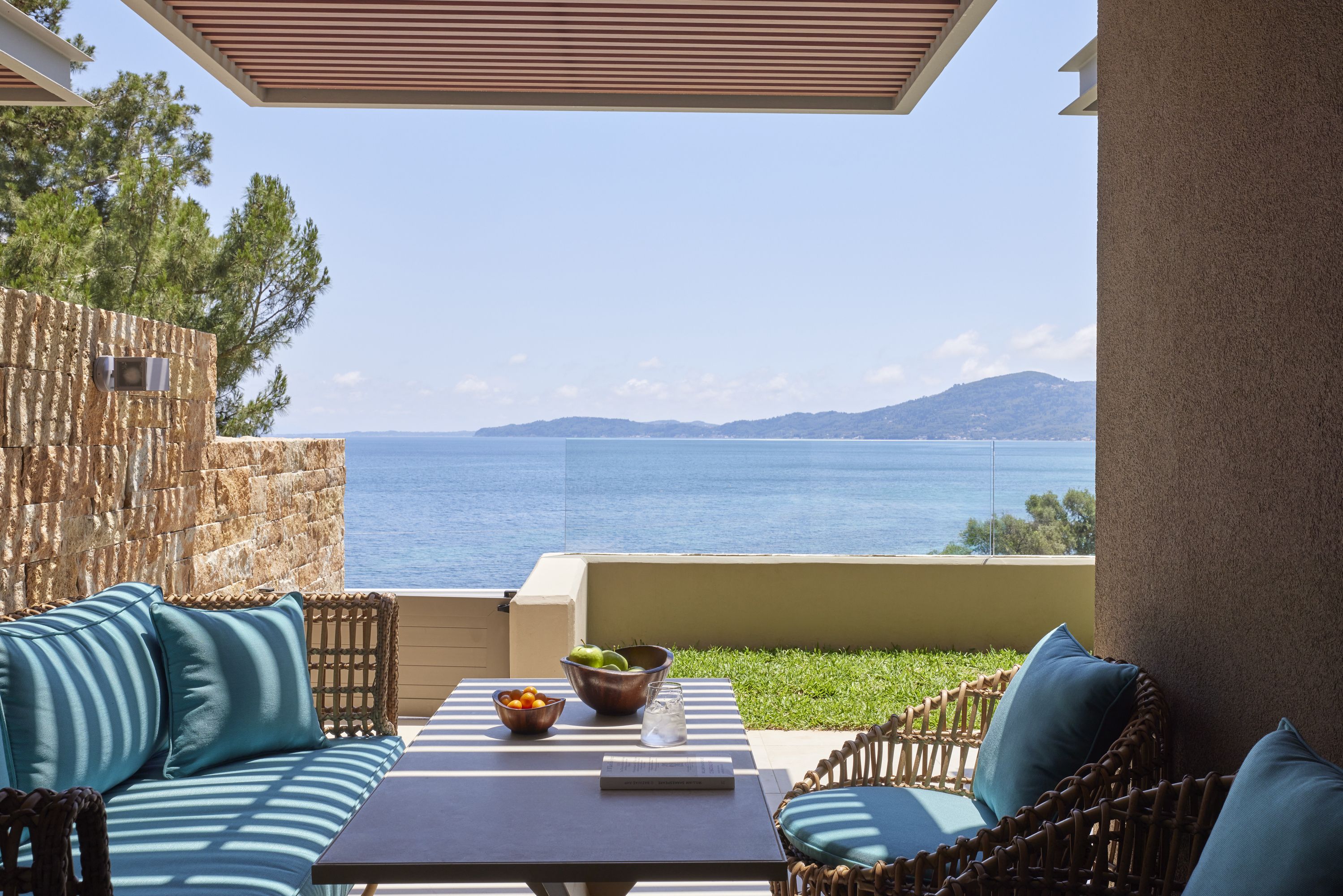 Two Bedroom Bungalow Suite Private Garden Sea View