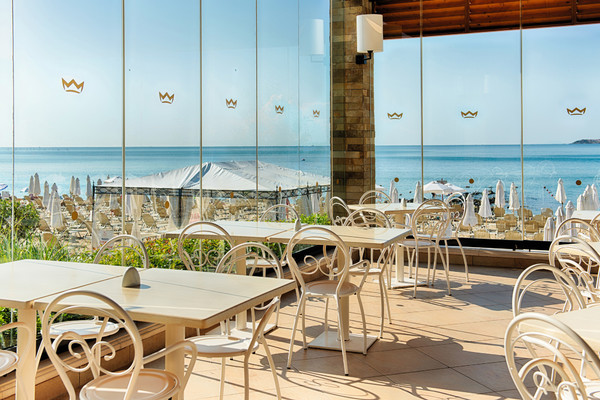 Beach bar.jpg