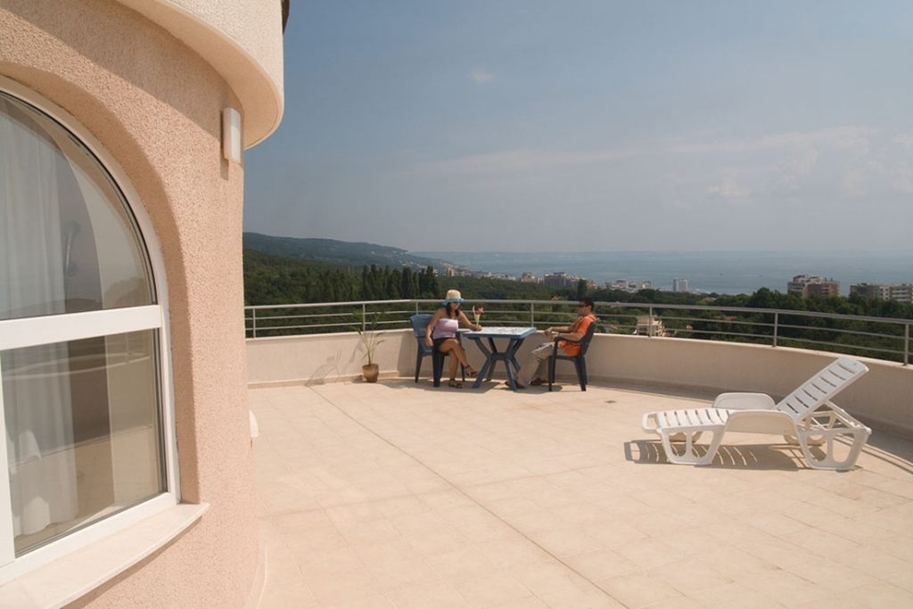 Deluxe Room (Balcony) 