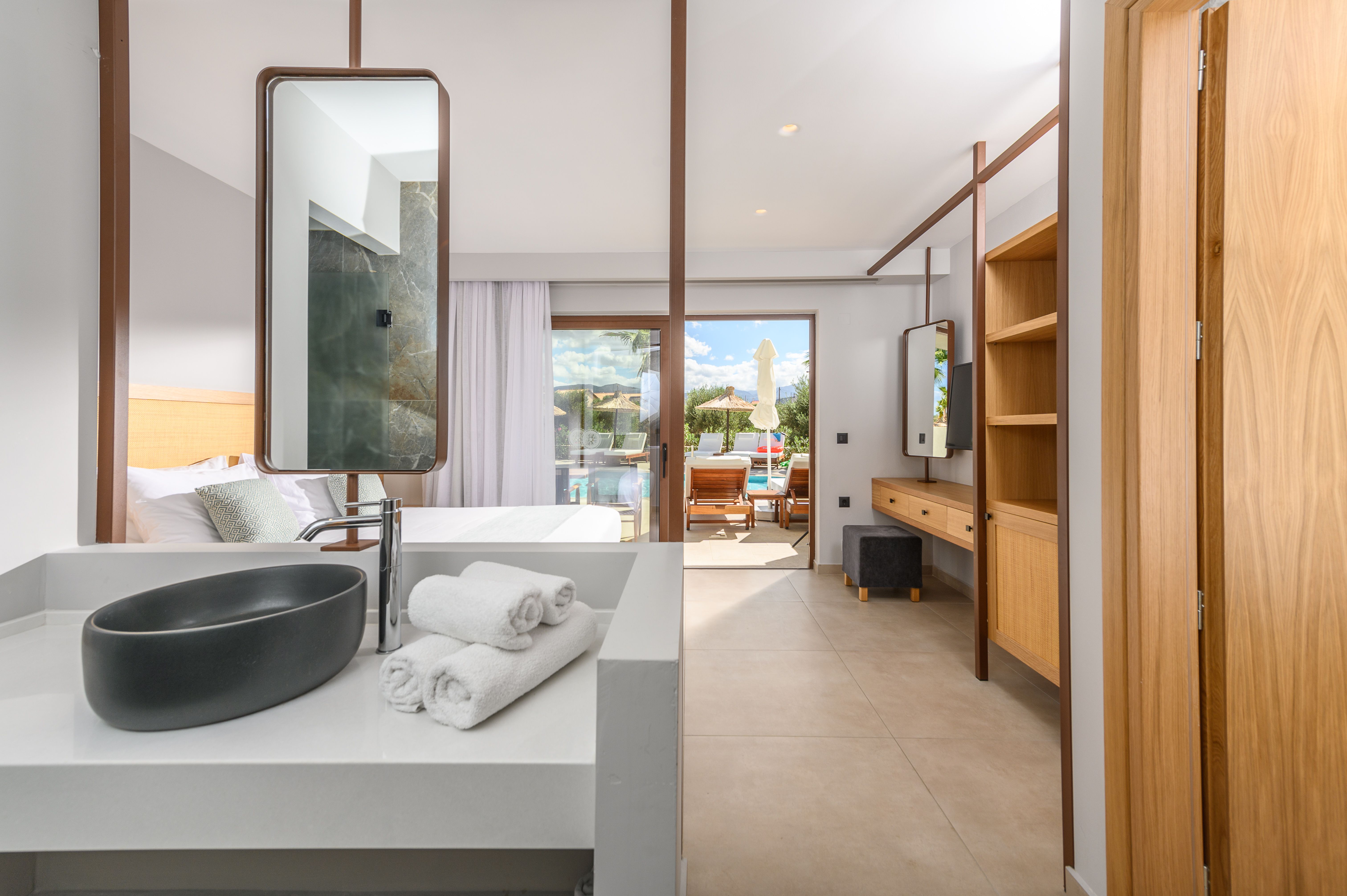 SUITE FAMILY SHARING POOL 