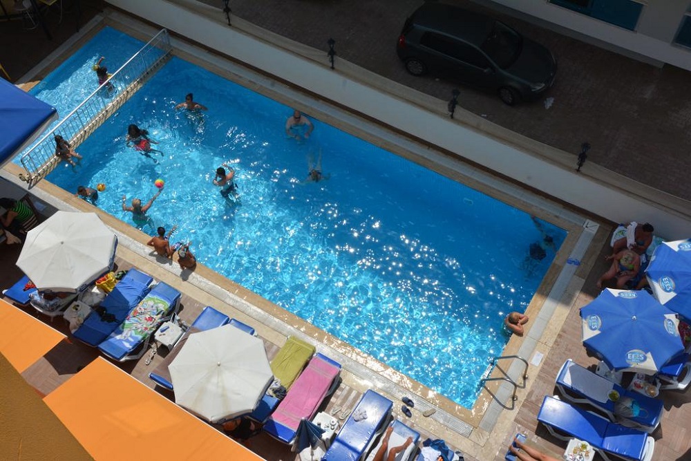 Alanya, Hotel Kleopatra Arsi piscina.jpg