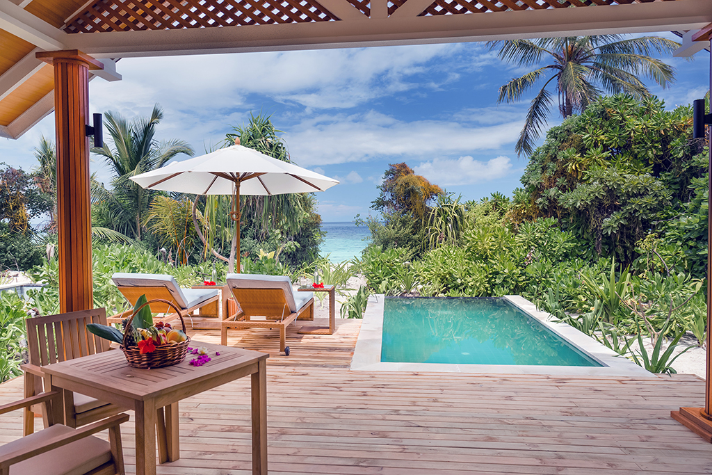 BEACH VILLA WITH POOL
