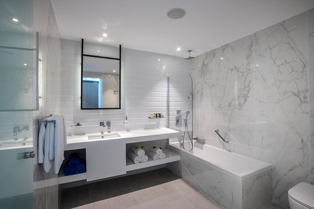 DELUXE FAMILYSUITE (SEAVIEW, BALCONY)