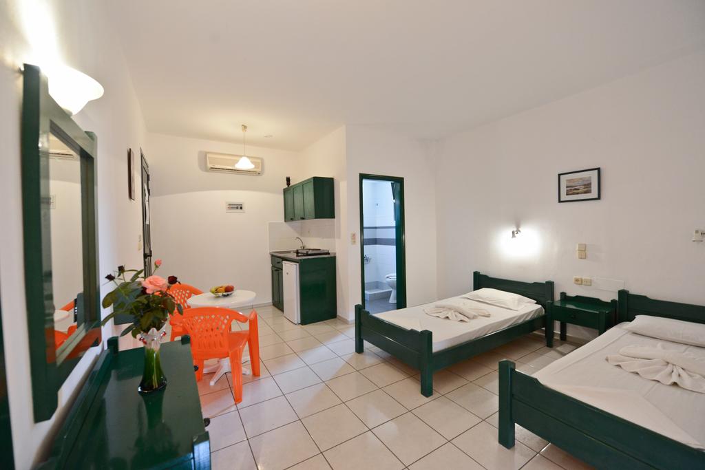 Studio Standard PoolView/ SSV 2 PAX