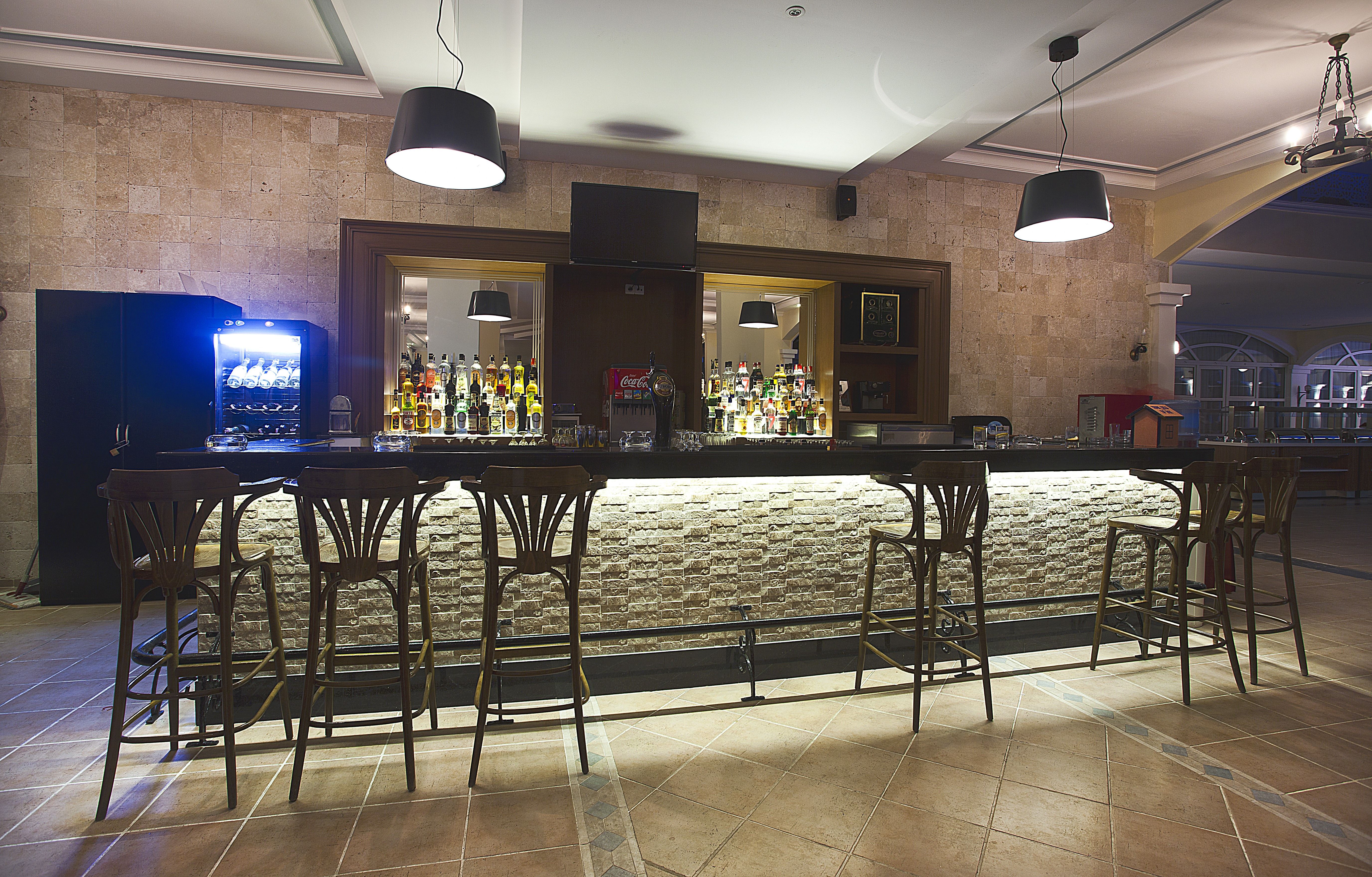 Pool Bar