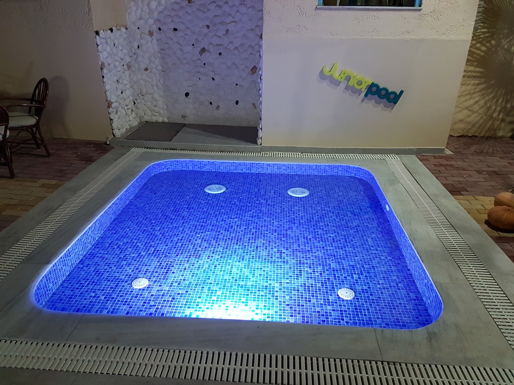 Piscina exterioara pentru copii