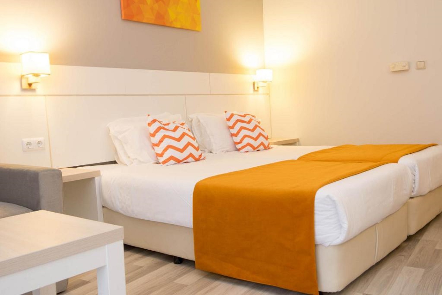 Twin Standard Room (Balcony or Terrace)