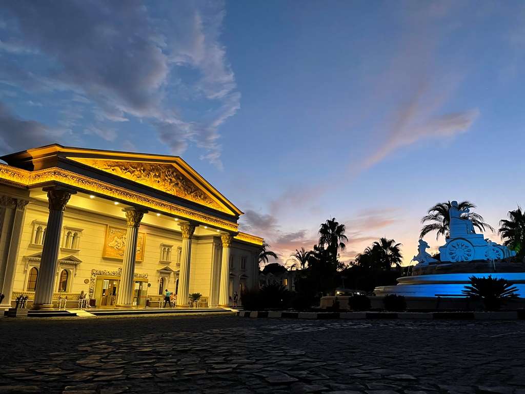Clădirea principala
