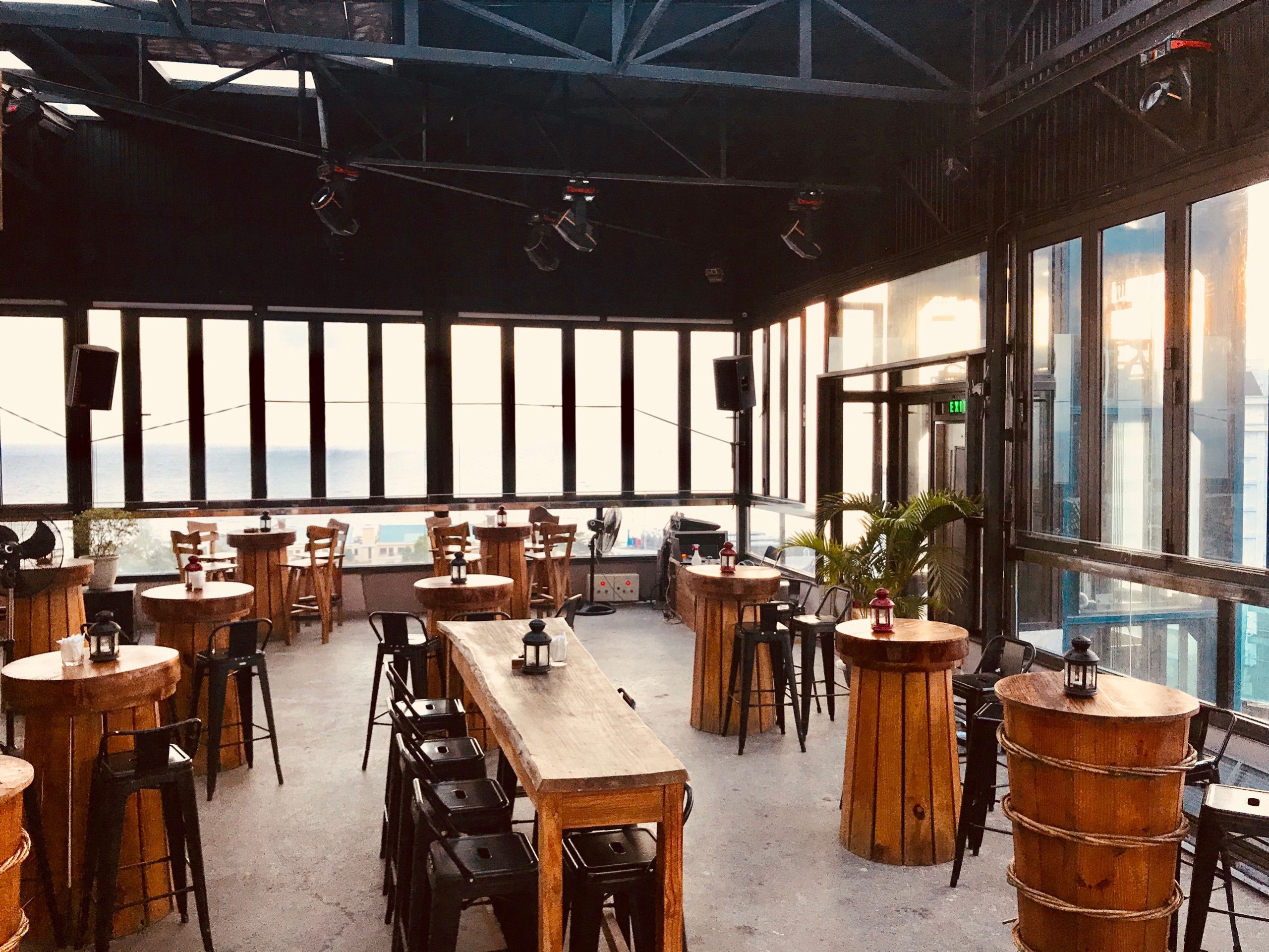SKY Rooftop Bar