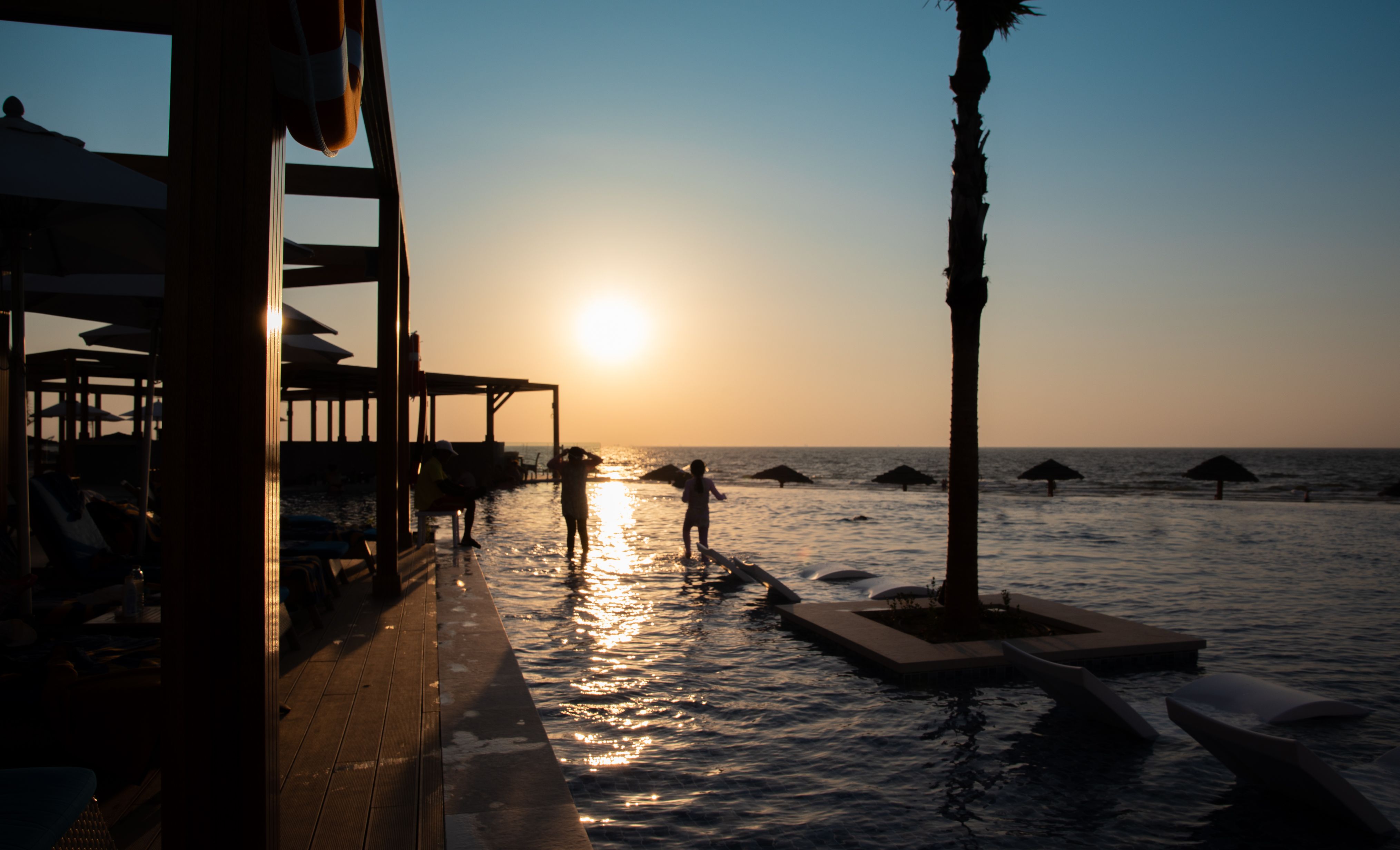 Pool Bar