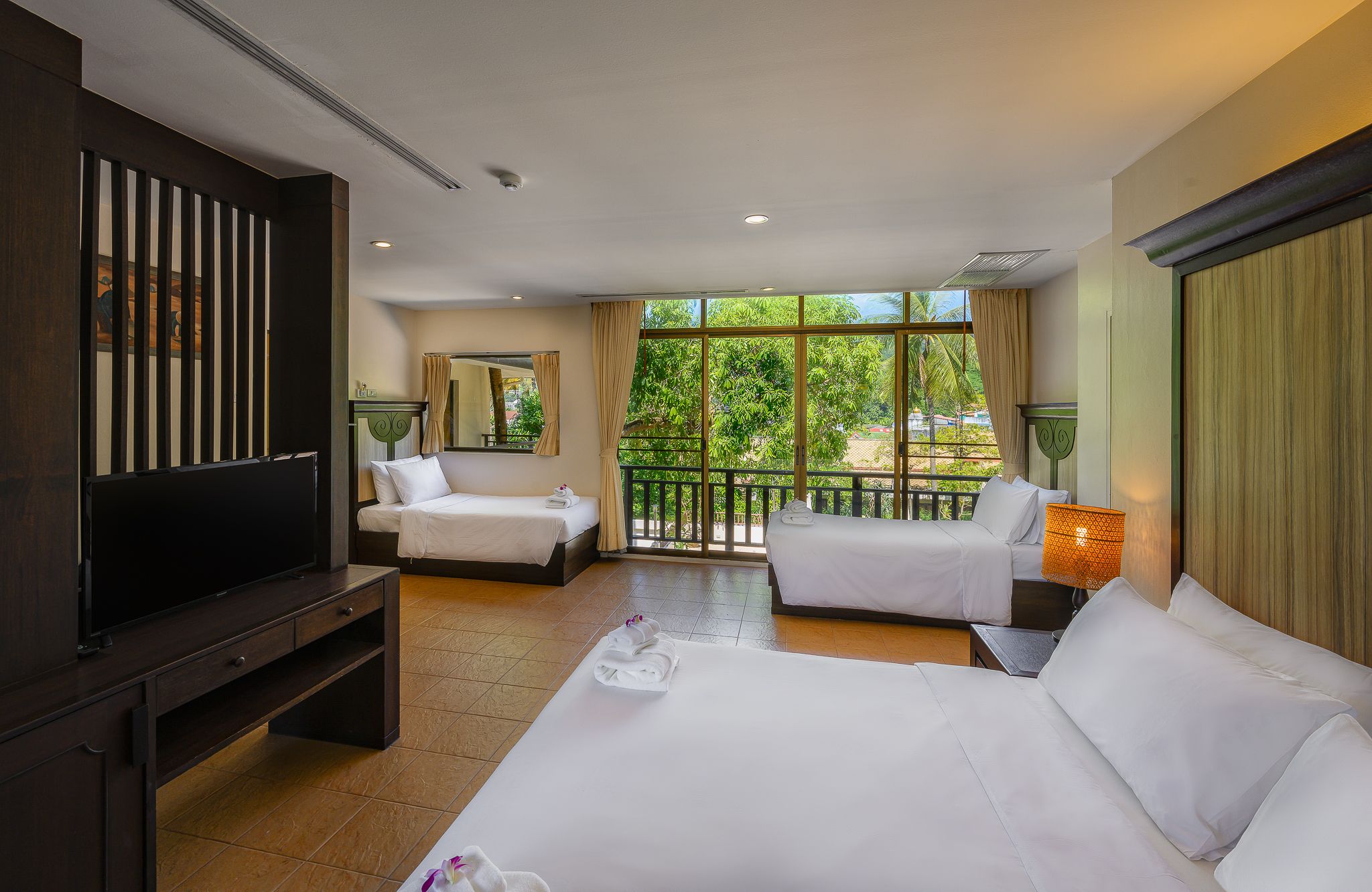 GRAND DELUXE QUADRUPLE ROOM