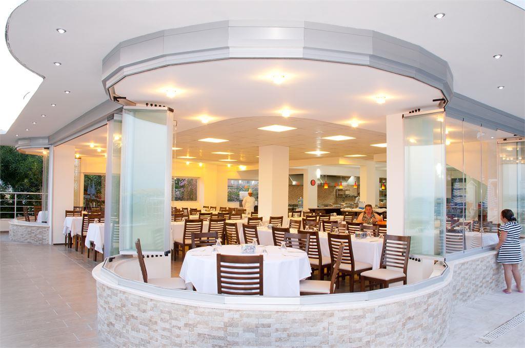 MAIN RESTAURANT