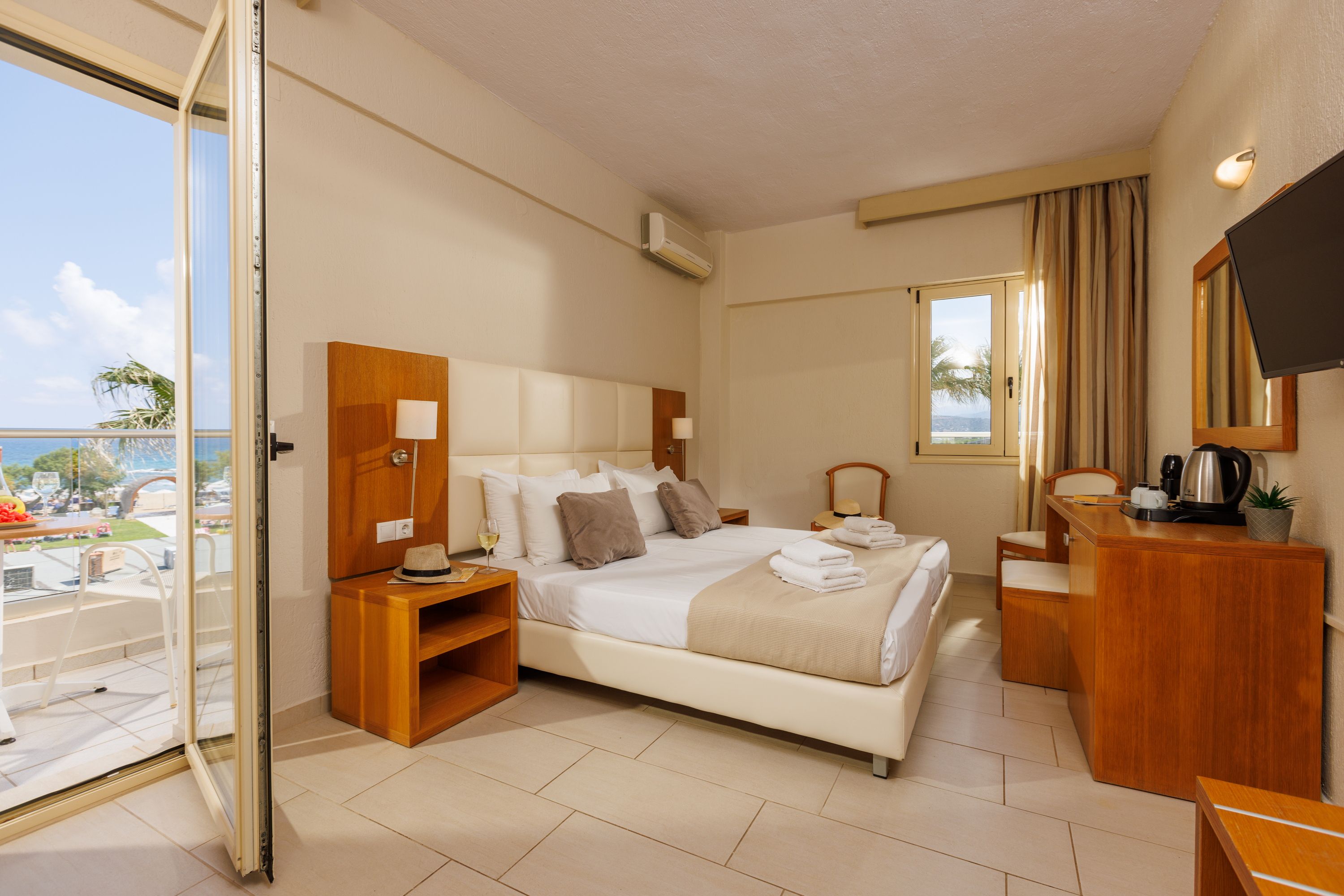 double room with Sea View balcony or terrace 