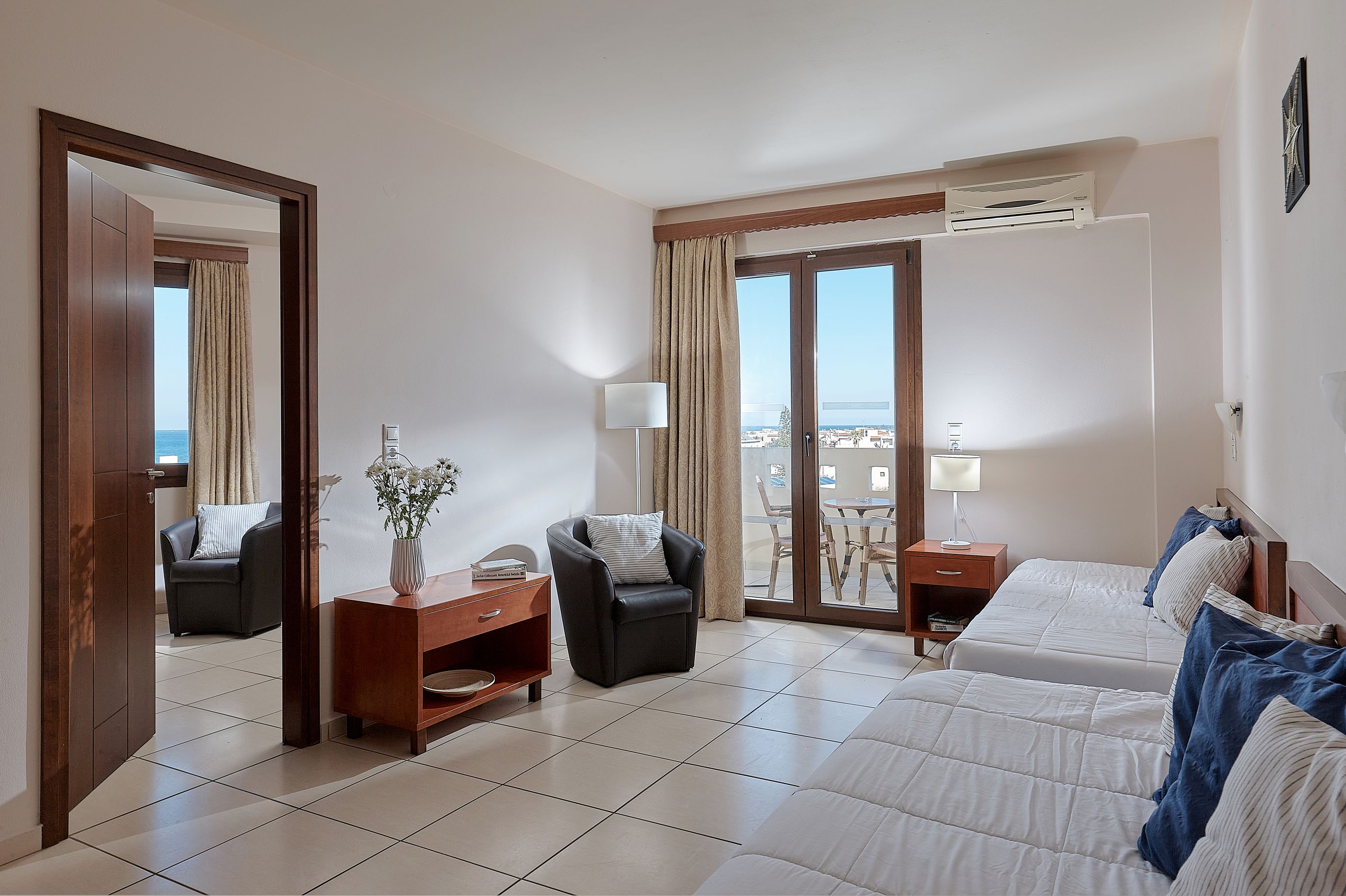 FAMILY 1 BEDROOM BALCONY OR TERRACE